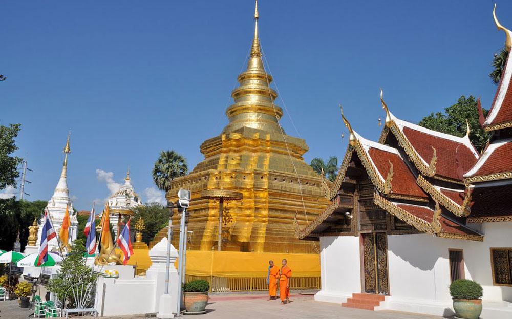 آشنایی با معبد Wat Phra Si Chom Thong Worawihan چیانگ مای