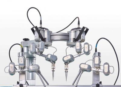 انجام موفقیت آمیز یک عمل جراحی فوق میکروسکوپی با یک ربات