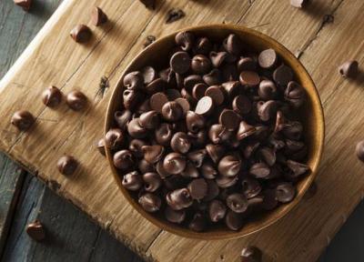 شکلات چیپسی رنگی چیست و چگونه تهیه می گردد؟