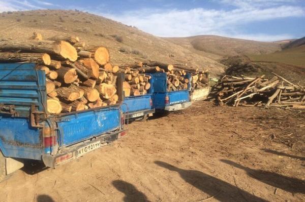 خبرنگاران 6 تُن چوب قاچاق در مهاباد کشف شد خبرنگاران 6 تُن چوب قاچاق در مهاباد کشف شد