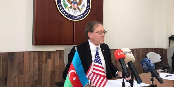 سفیر آمریکا در باکو: به تضمین صلح پایدار در قفقاز جنوبی متعهد هستیم