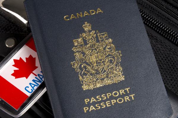 پاسپورت دومینیکا یا پاسپورت کانادا کدام برایم بهتر است؟