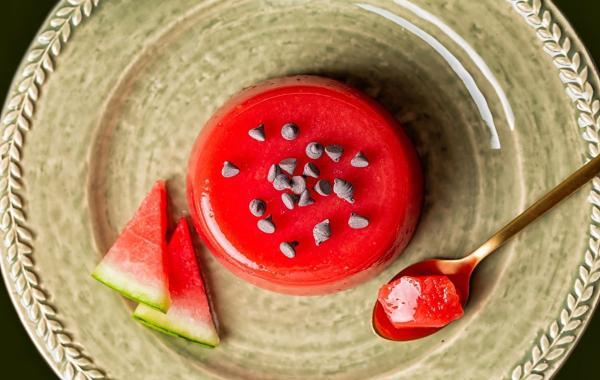 4 روش آسان برای طرز تهیه ژله هندوانه شب یلدا 4 روش آسان برای طرز تهیه ژله هندوانه شب یلدا